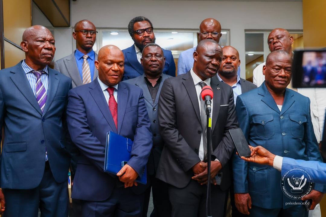 Le Président Félix Tshisekedi a reçu les dirigeants et les syndicats de ...